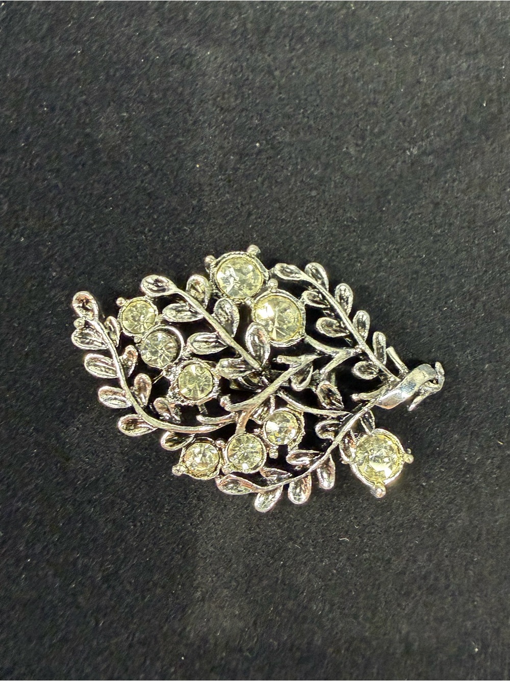Vintage Rhinestone Floral Brooch Silver Tone Leaf Vine Pin Clear Costume Jewelry